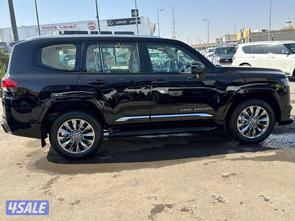 تويوتا لاند كروزر GX.R AEROs twinturbo .V6 موديل 2026 اصفار2