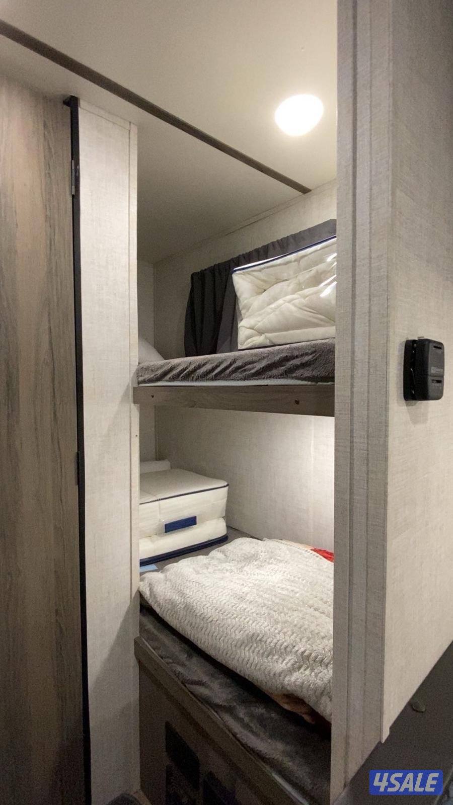 للبيع كرفان امريكي3