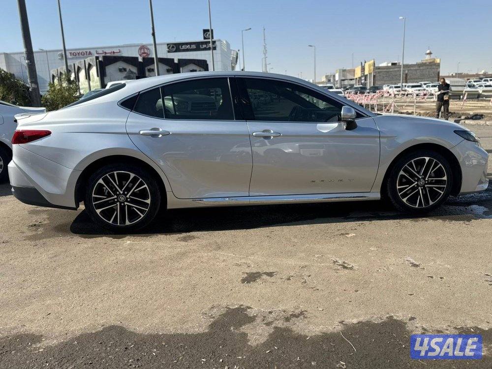 تويوتا  كامرى GLE موديل 2025 ماشى 41.000 k.m وارد الساير.2