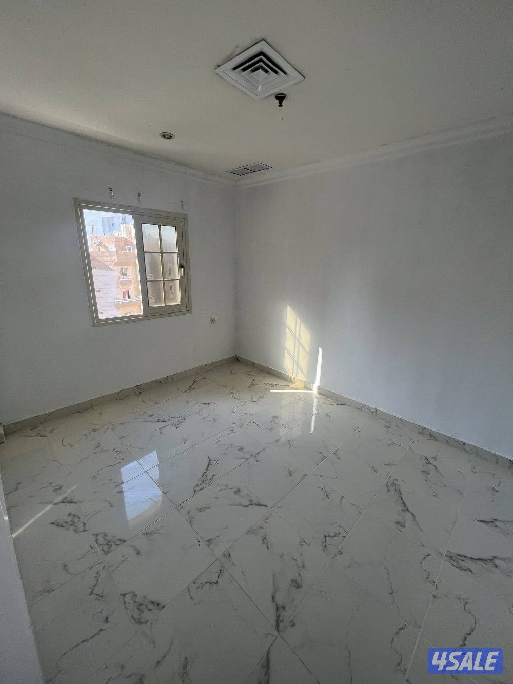 ميدان حولي شقه غرفتين وصاله استلام فوري4