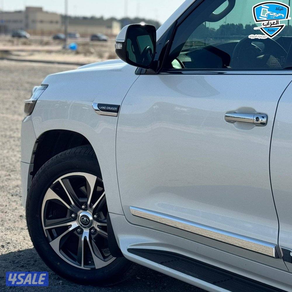 لاندكروزر GXR  20205