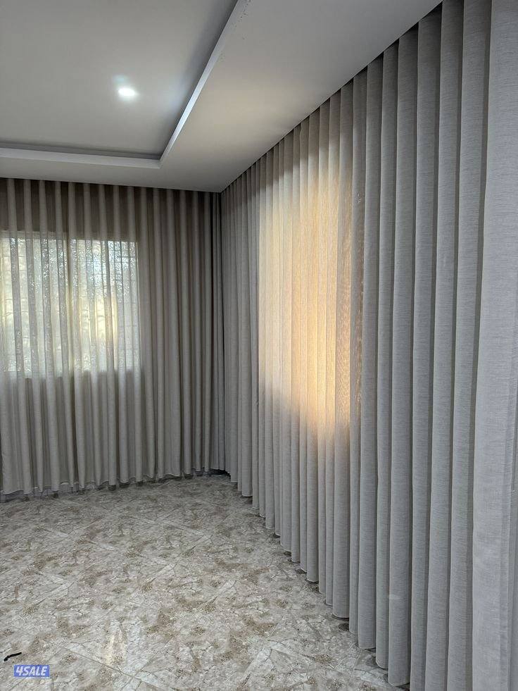 ابو مريم تفصال وتركيب جميع انواع الستائر5