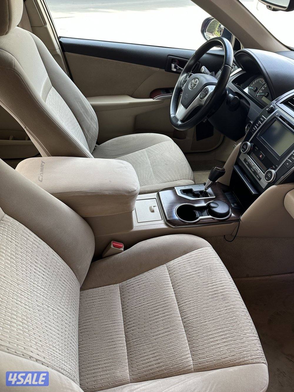 للبيع كامري GLX موديل 2014 عداد 99200 KM قابل للزياده اللون عنابي2