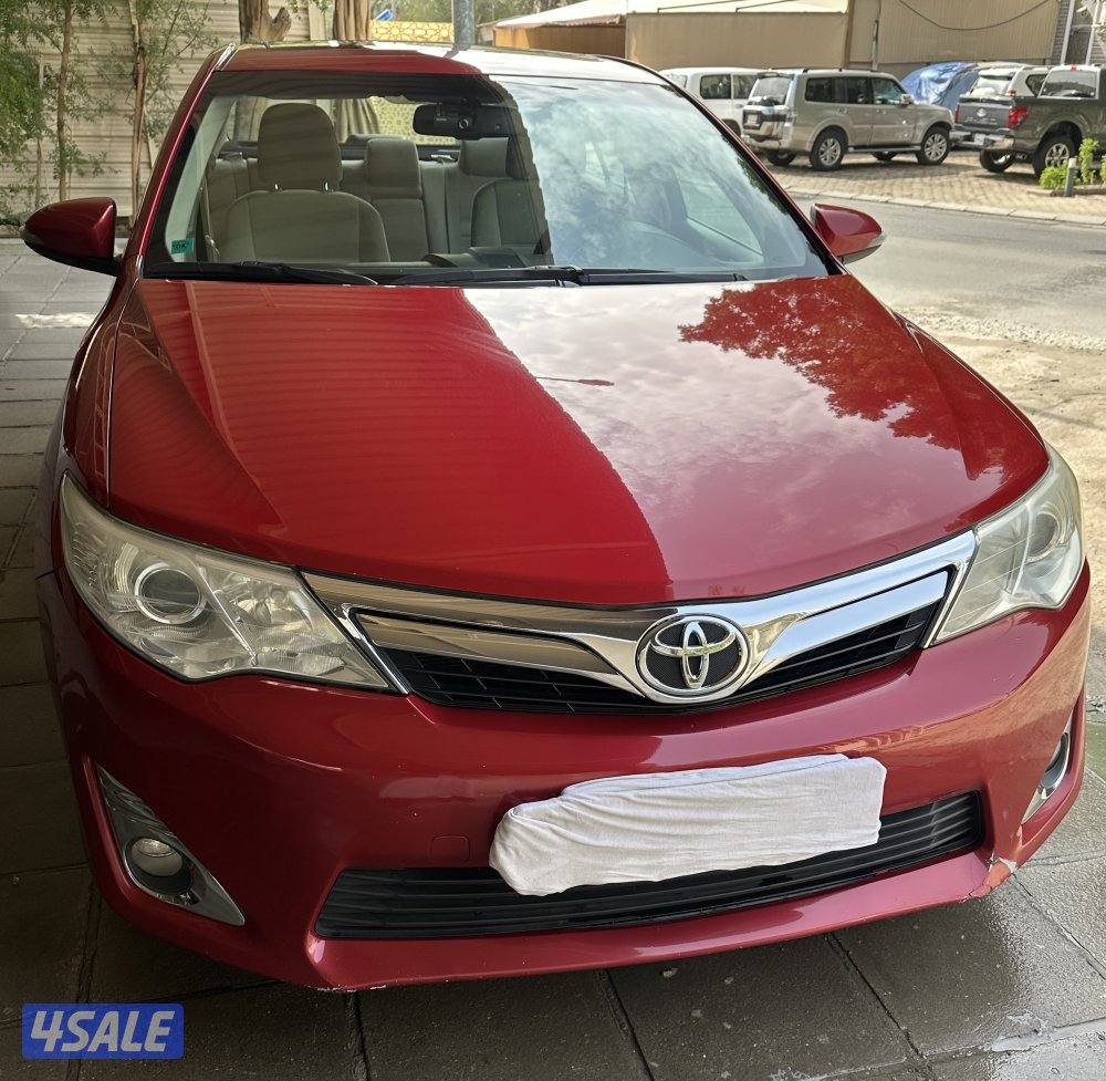 للبيع كامري GLX موديل 2014 عداد 99200 KM قابل للزياده اللون عنابي6