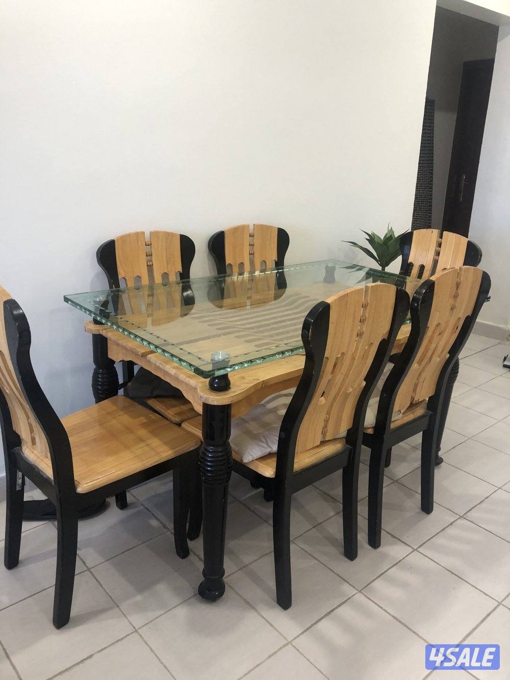 طاوله حاله نظيفه للبيع0