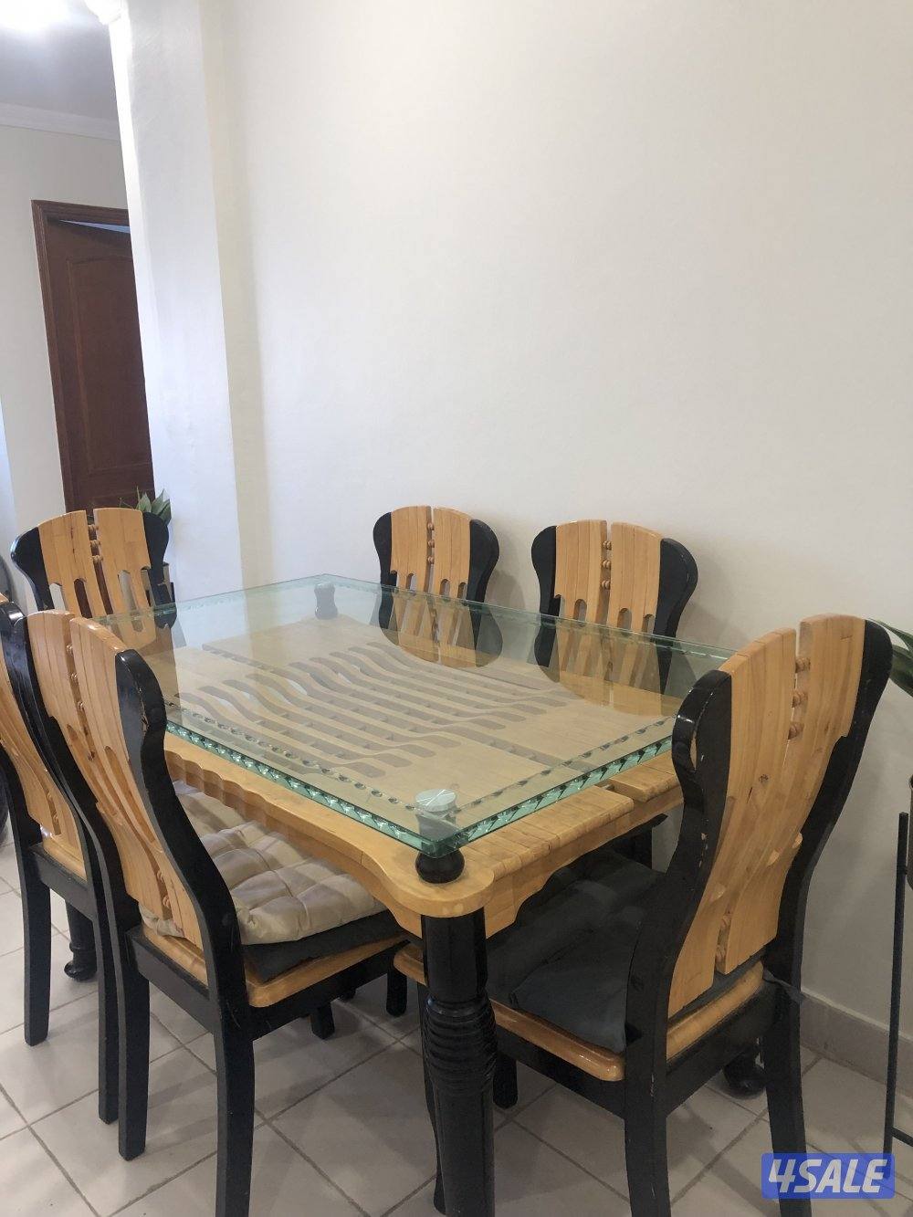 طاوله حاله نظيفه للبيع1