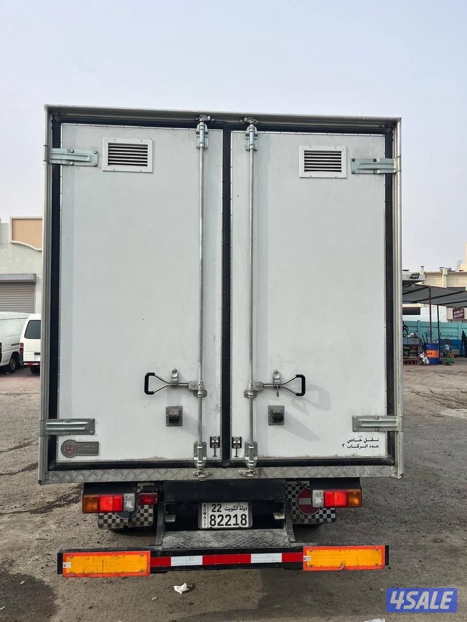 للبيع هاف لوري1