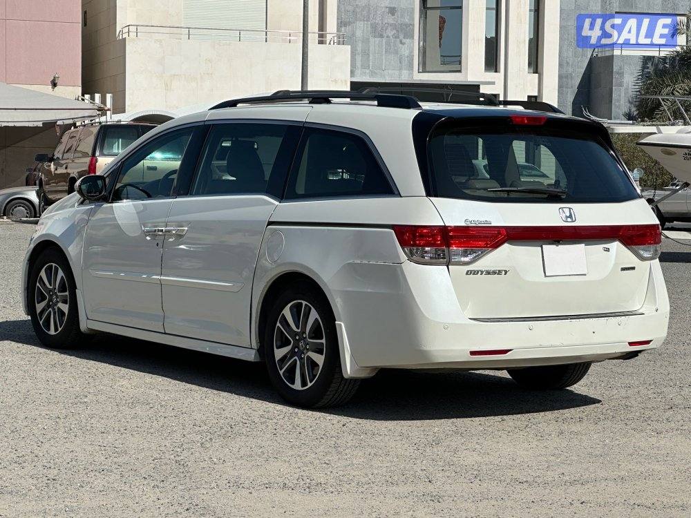 للبيع هوندا اوديسى  Touring 20154