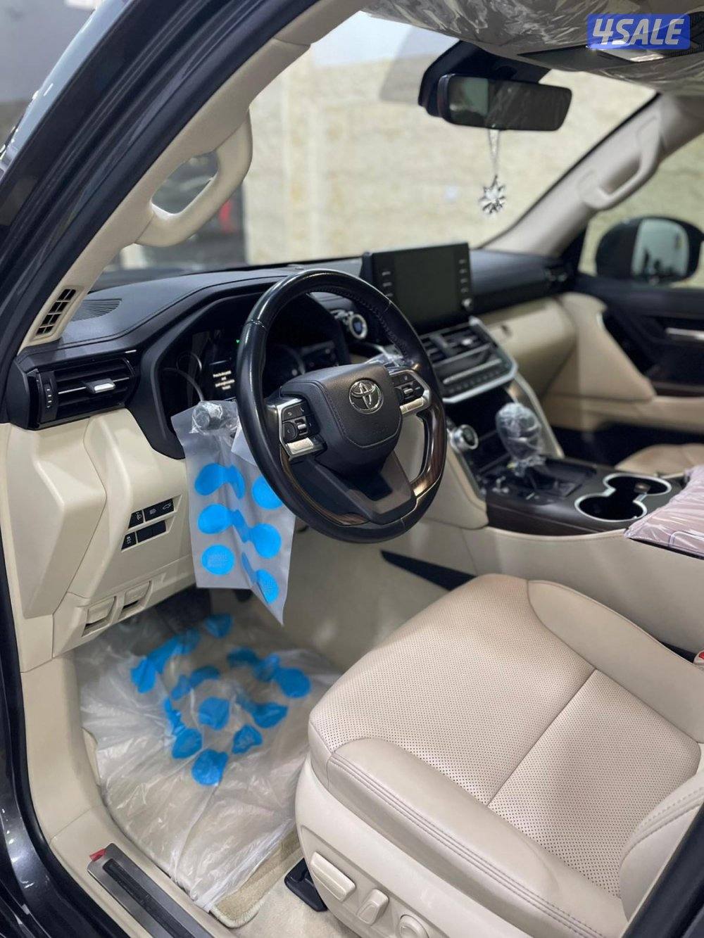 للبيع لاند كروزر ايرو 20224