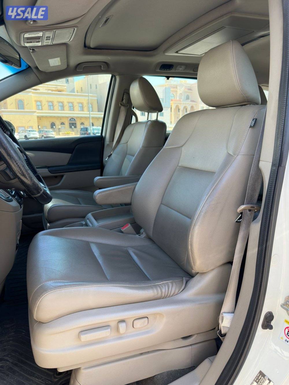 للبيع هوندا اوديسى  Touring 20158