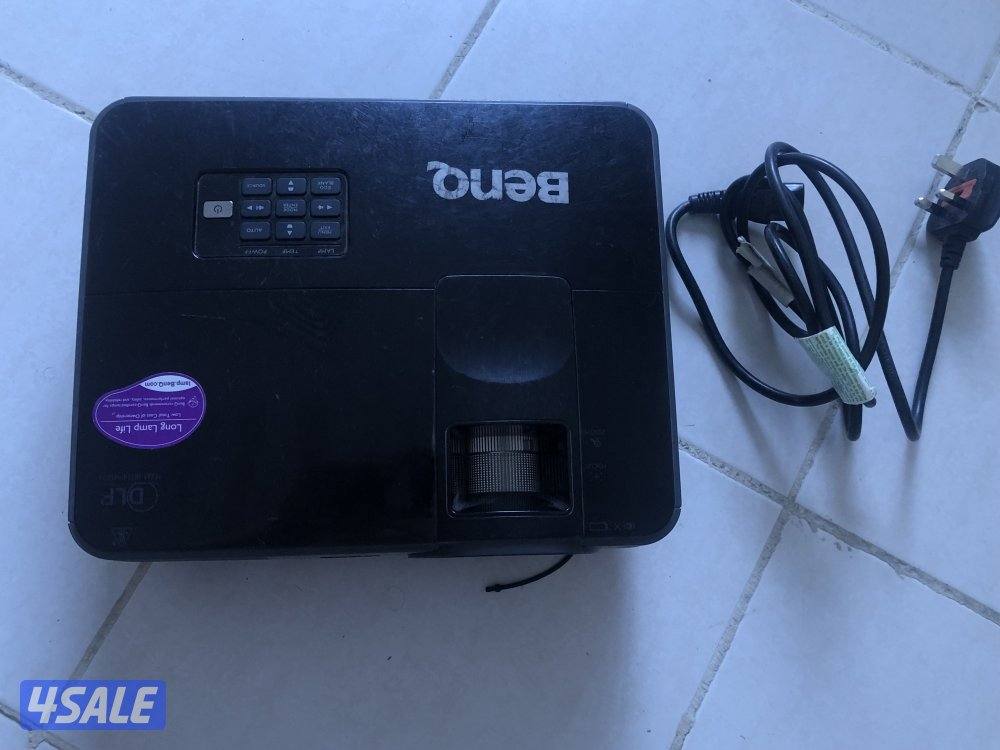 بروحيكتور benq حاله جيده0