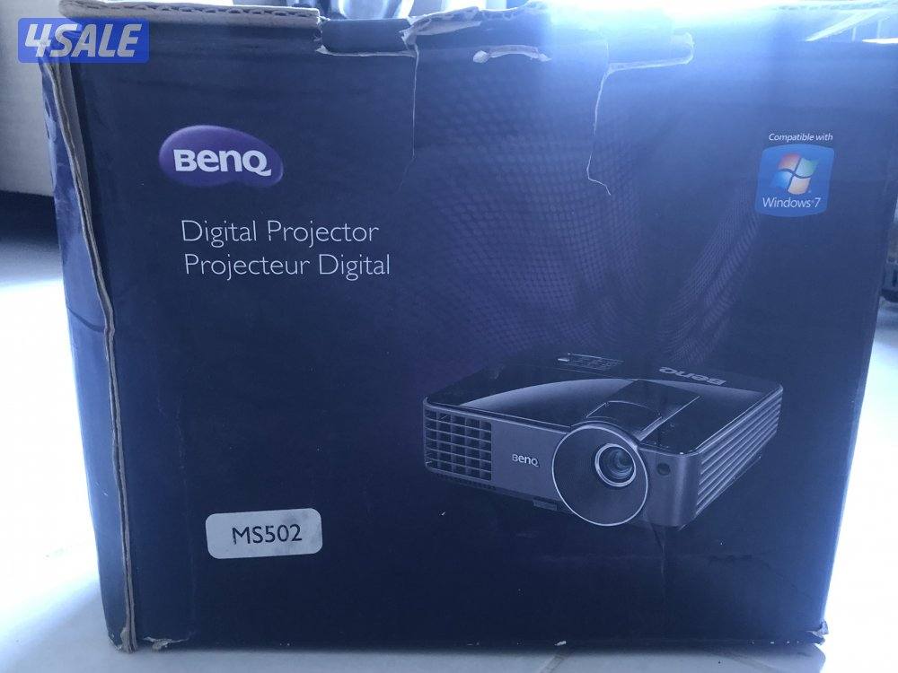 بروحيكتور benq حاله جيده2