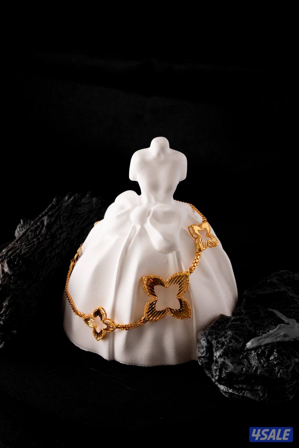 مطلوب مصور أو مصورة أى جنسية1