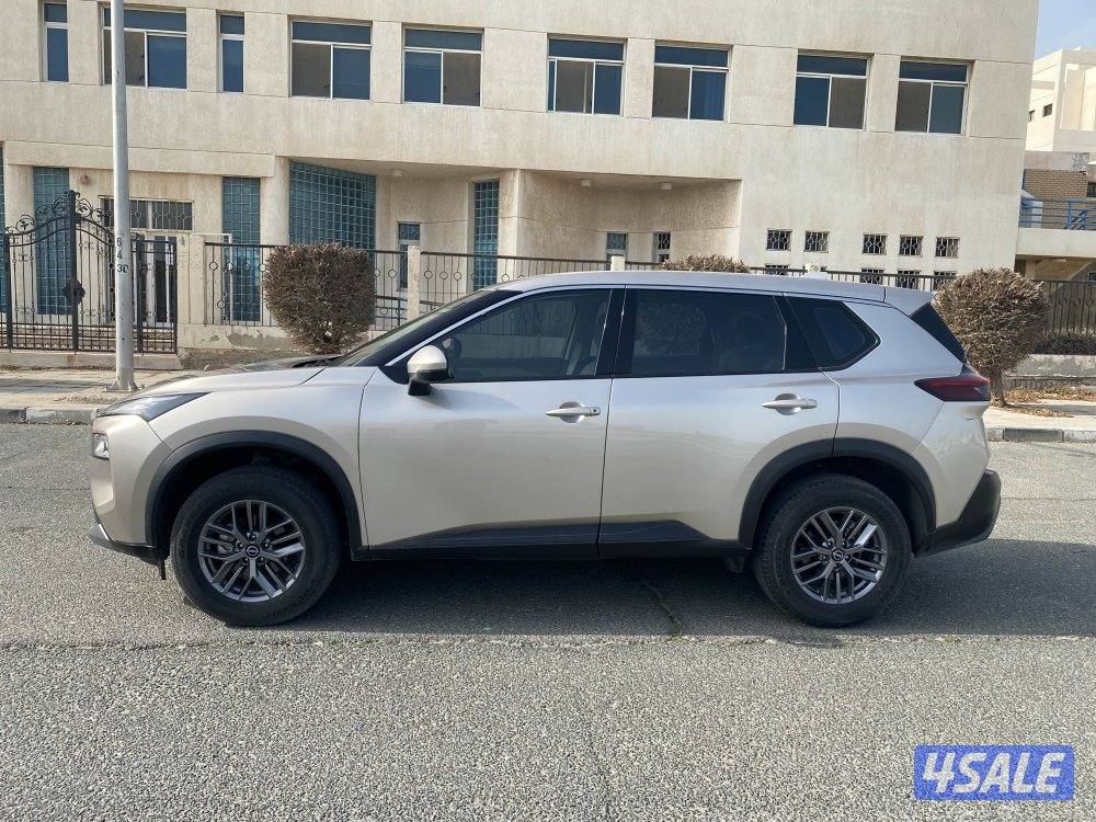 نيسان اكس تريل 2023 عداد10 الف سيرفس منتظم وارد الوكاله1