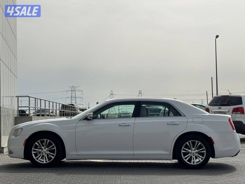 للبيع كرايزلر 300 موديل 20181