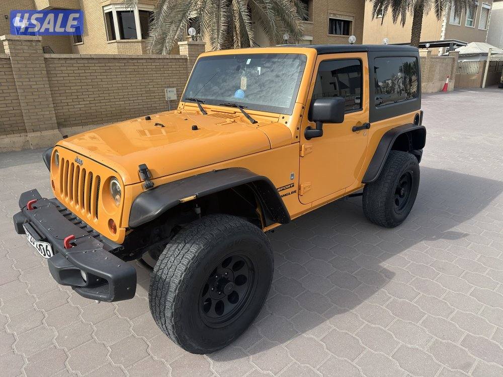 للبيع جيب رانجلر موديل ٢٠١٢2