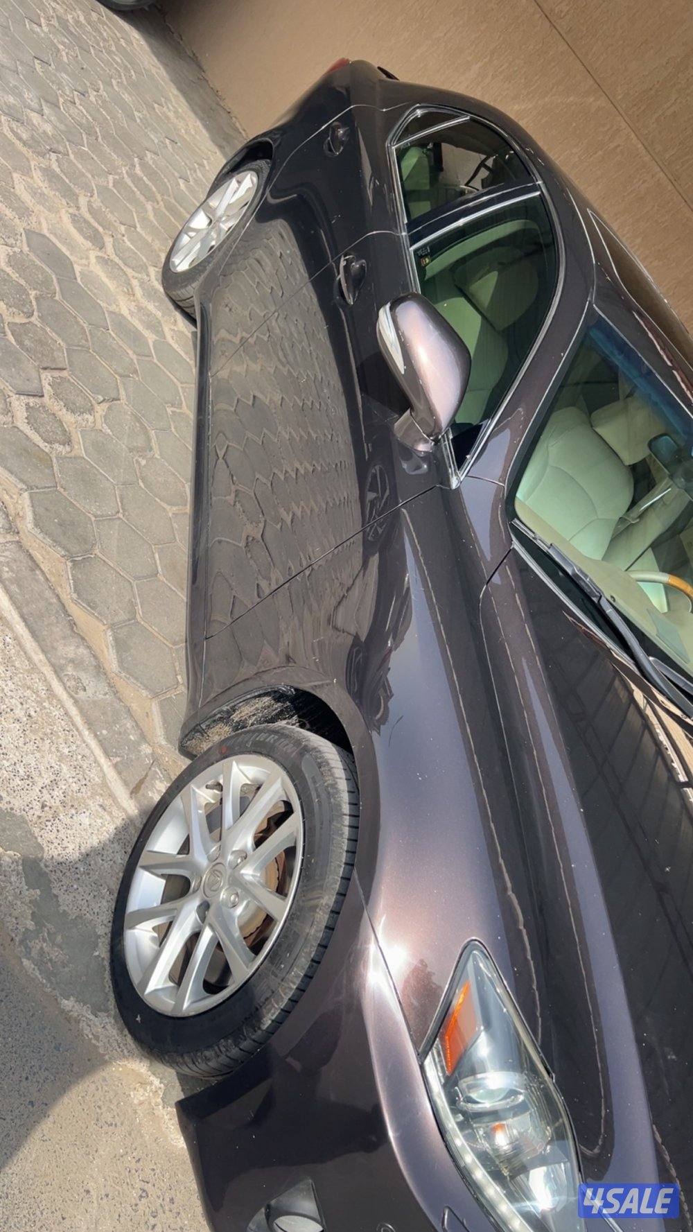 لكزس is 300 مالك اول4