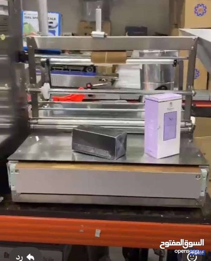 للبيع ماكينة تغليف منتجات (شبه جديدة) + الرول3