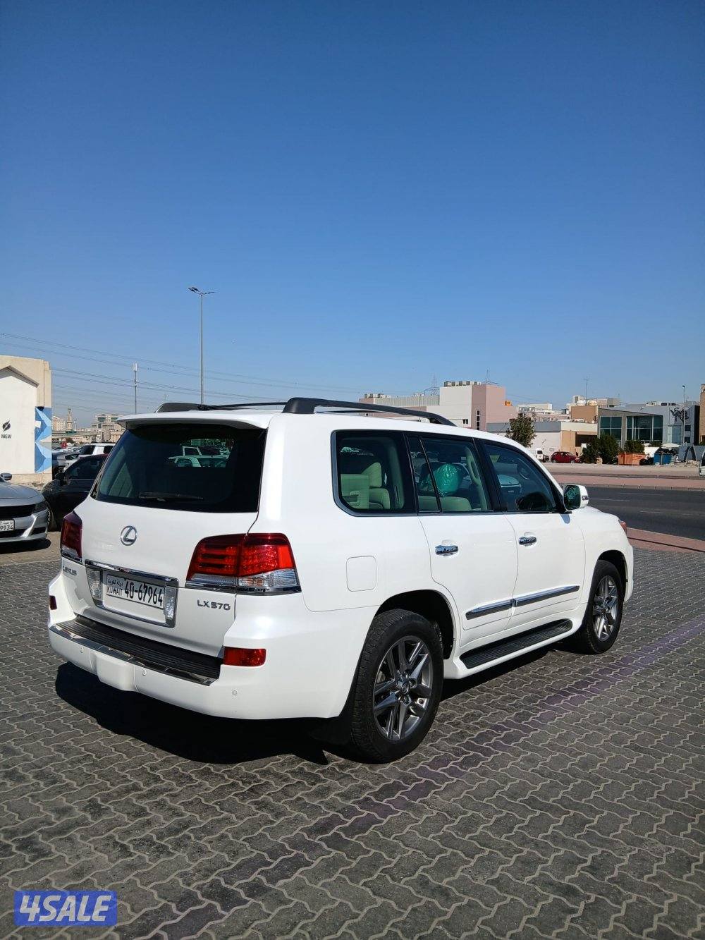 لكزس ٢٠١٤ صبغ وكاله ماشي١٢٥ الف3