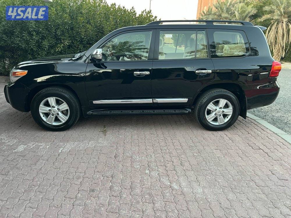 لاندكروزر - 2013 - بحالة الوكالة1