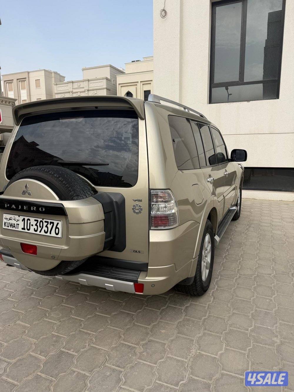 للبيع جيب باجيرو بحاله الوكاله من النوادر2