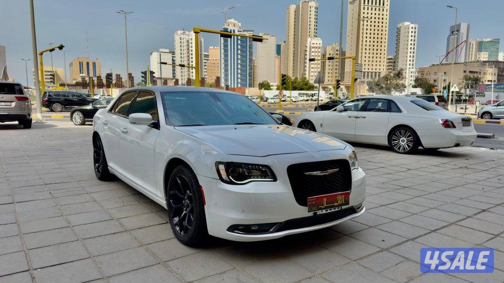 كرايسلر S/ C300/ موديل 2020/ عداد 156 ألف/ صبغ الوكالة0
