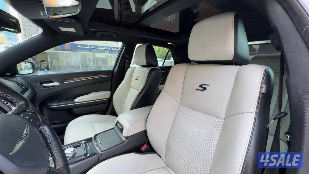 كرايسلر S/ C300/ موديل 2020/ عداد 156 ألف/ صبغ الوكالة10