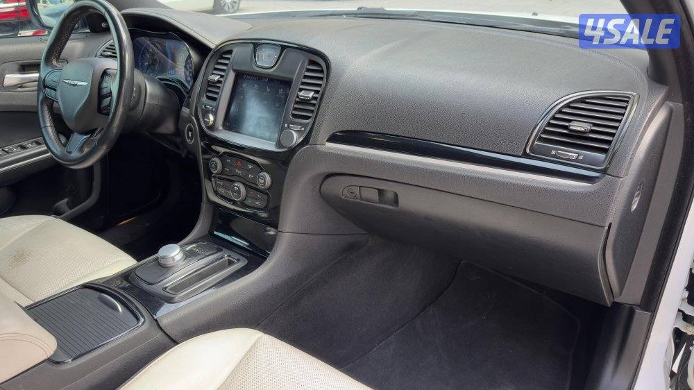 كرايسلر S/ C300/ موديل 2020/ عداد 156 ألف/ صبغ الوكالة14