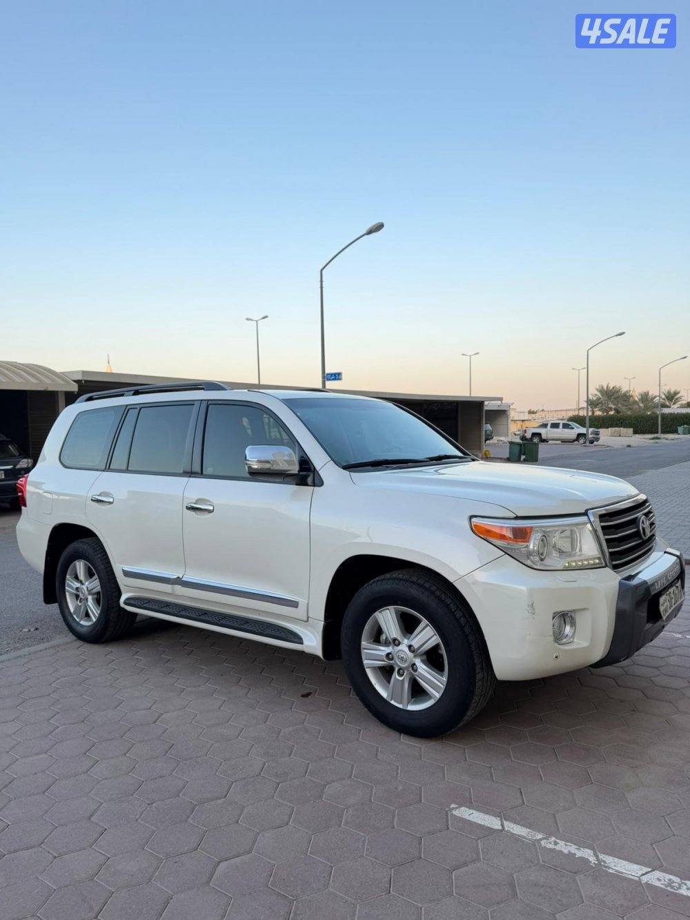 لاند كروزر 2013 صبغ الوكاله عداد 2700