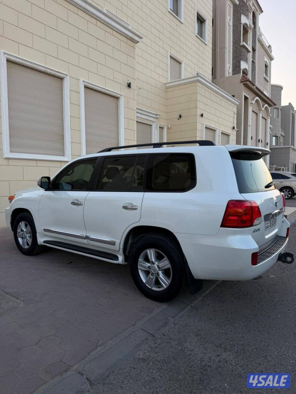 لاند كروزر 2013 صبغ الوكاله عداد 2703