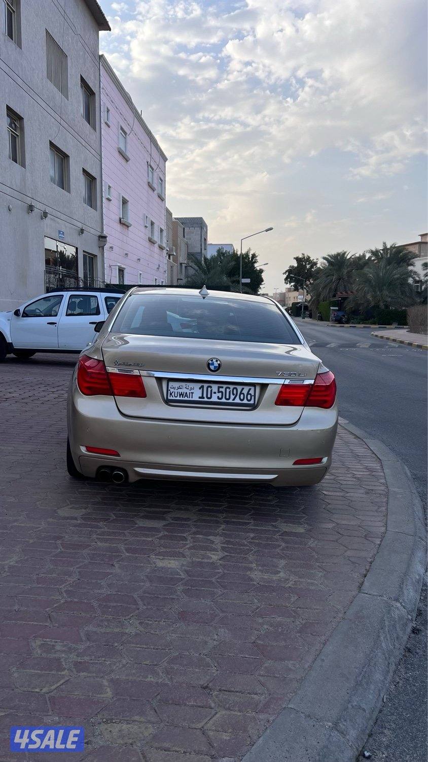 بيعه سريعه bmw 730li اللون ذهبي كاملة مواصفات4