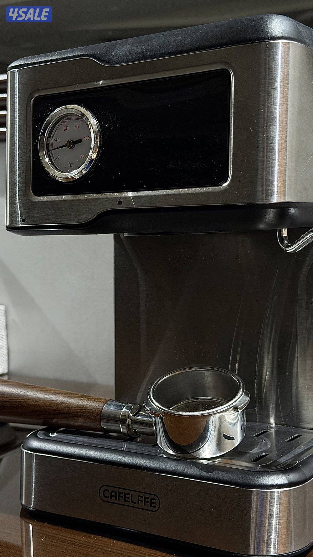 مكينة قهوة + أكواب + عدة القهوة1