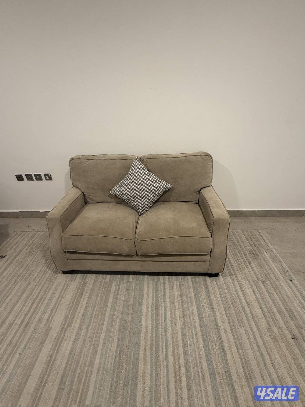 كنبة صالة شبه جديدة1