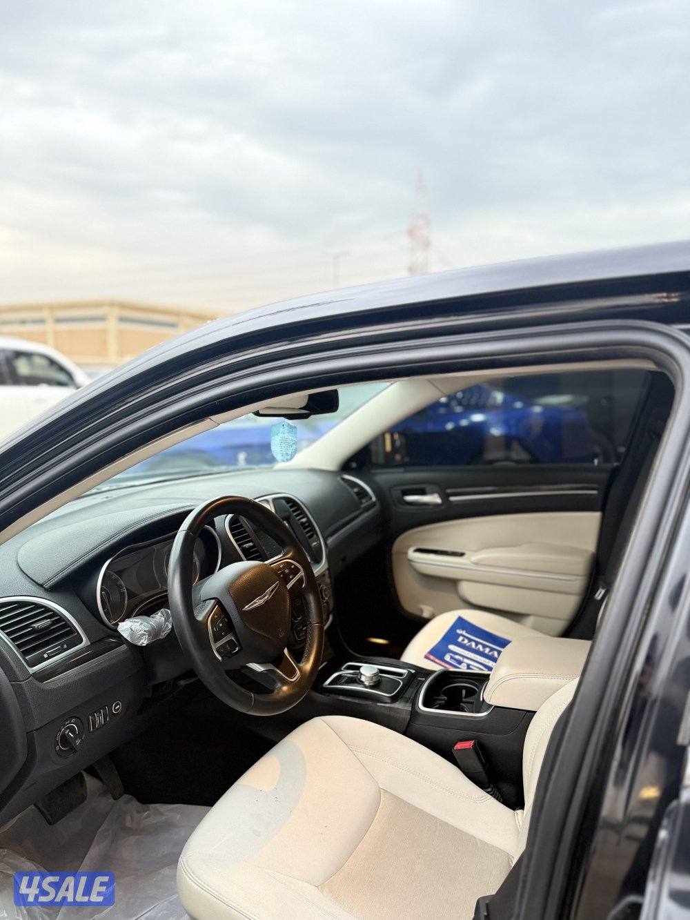 كرايزلر 2015 هيمي V8 بحاله وكاله شرط الفحص بل كامل9