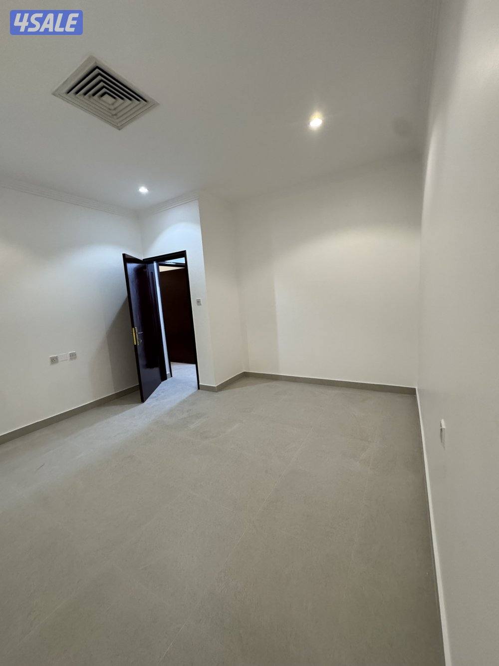 للايجار شقه بسلوى ٣ غرف وموقف مصعد تكيف مركزي مظله سيارتين1