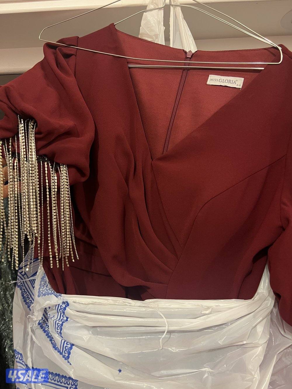 للبيع فستاتين وعبايات سهره متنوعه شبه جديد12