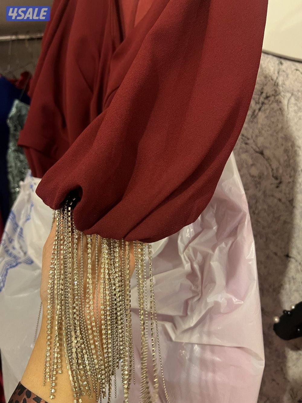 للبيع فستاتين وعبايات سهره متنوعه شبه جديد13