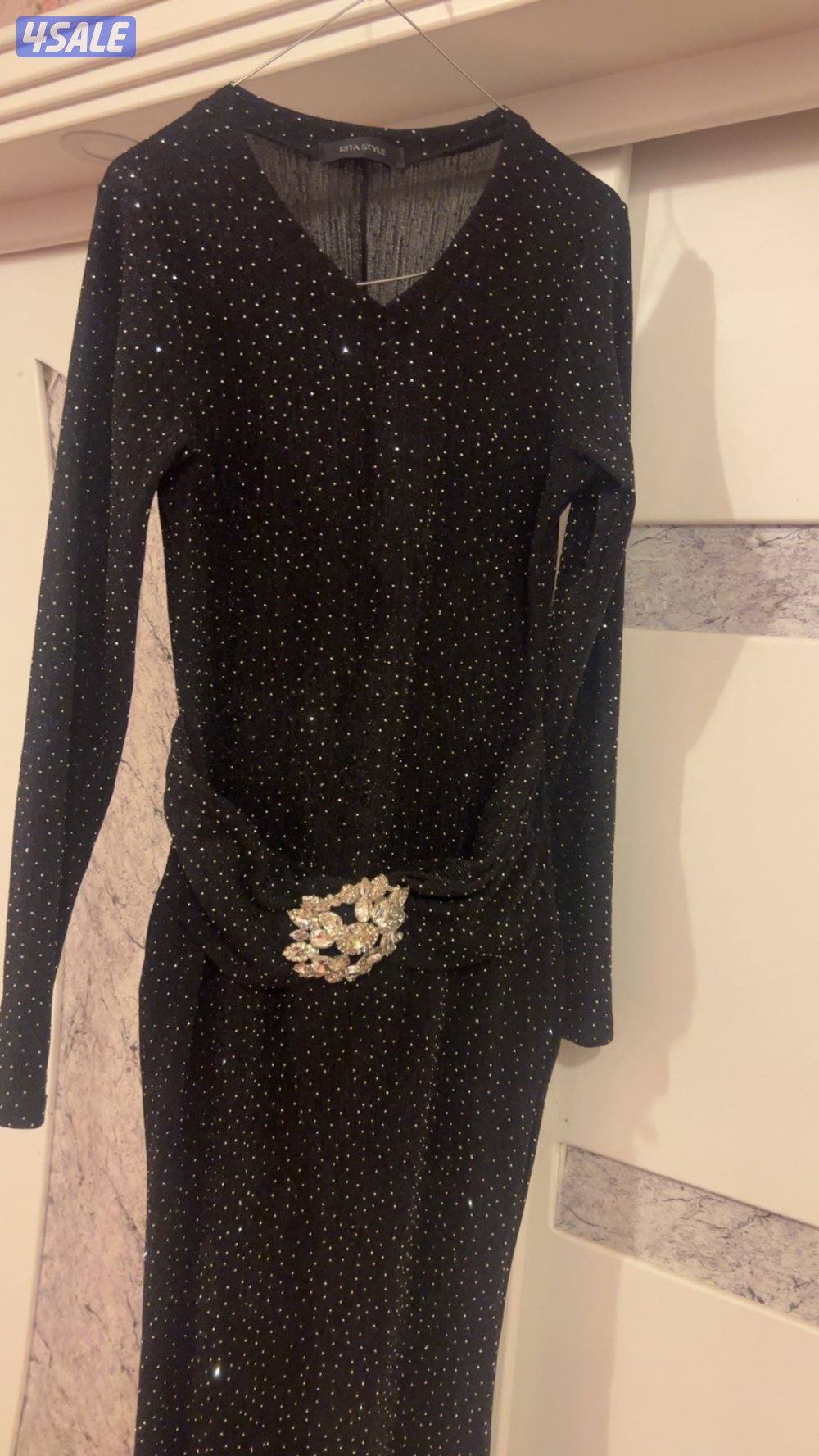 للبيع فستاتين وعبايات سهره متنوعه شبه جديد15