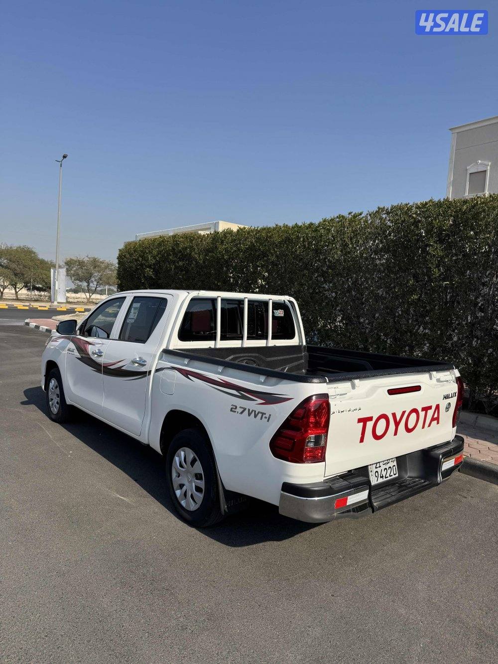 هايلكس جير اوتوماتيك. عداد 19 الف كم.3