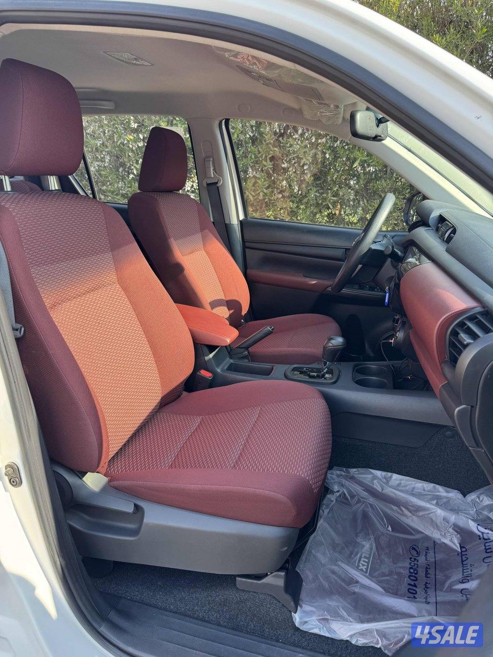 هايلكس جير اوتوماتيك. عداد 19 الف كم.7