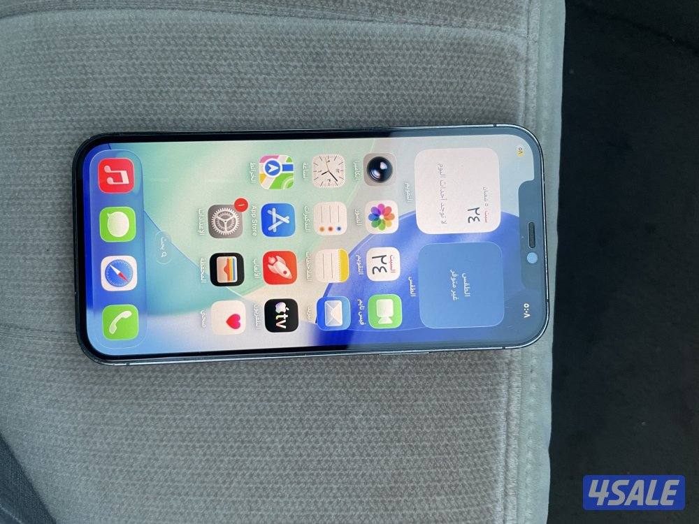 للبيع ايفون 12  por شبه جديد مو مفتوح ولا في خدوش نسبت البطاريه 780