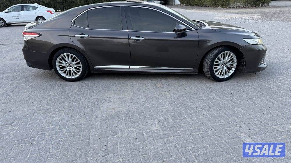 للبيـع كامري جراندي ٦ سلندر موديييل 20185