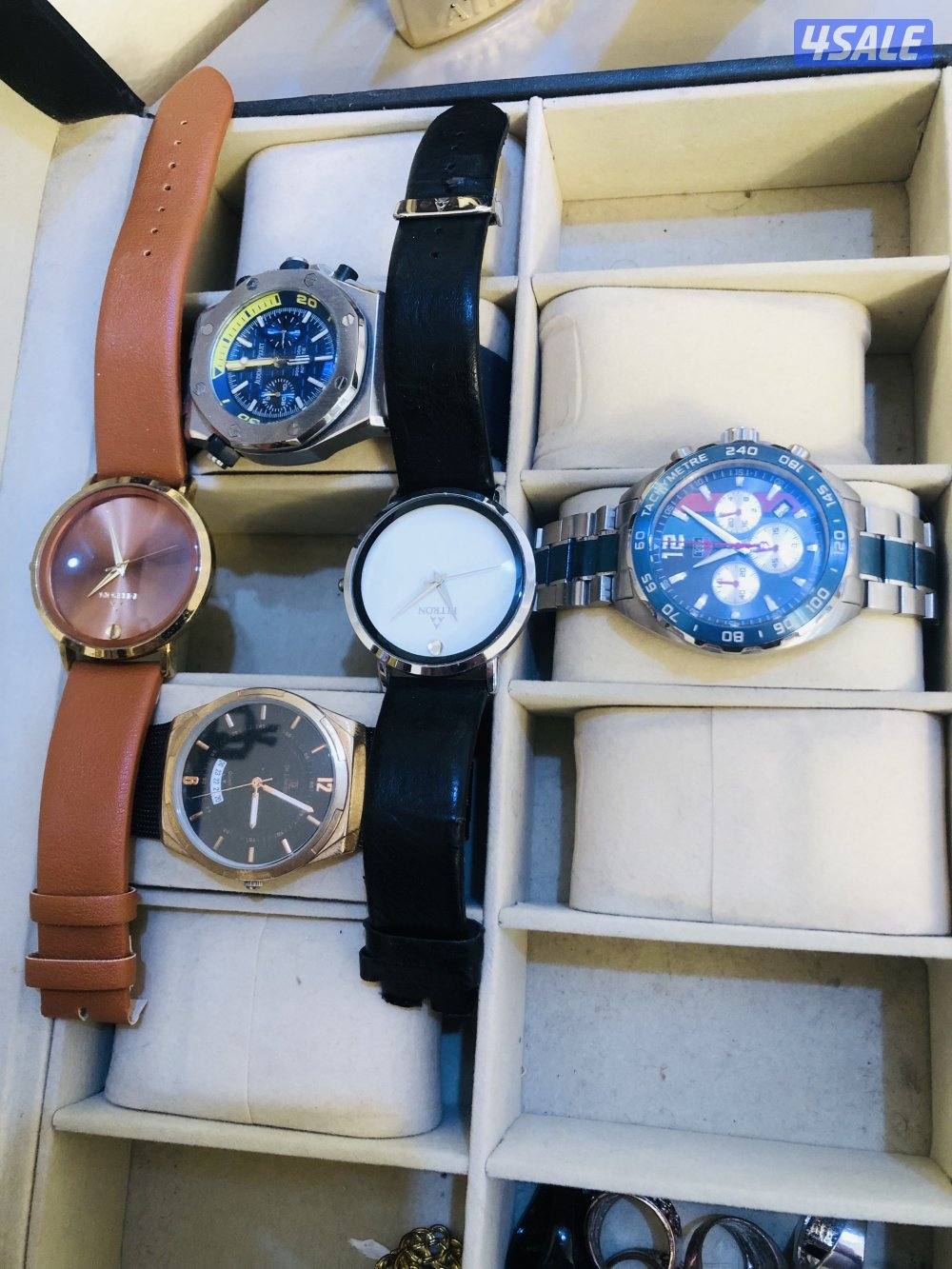 للبيع ثلاث ساعات طبق الاصل +ساعتين هديه0