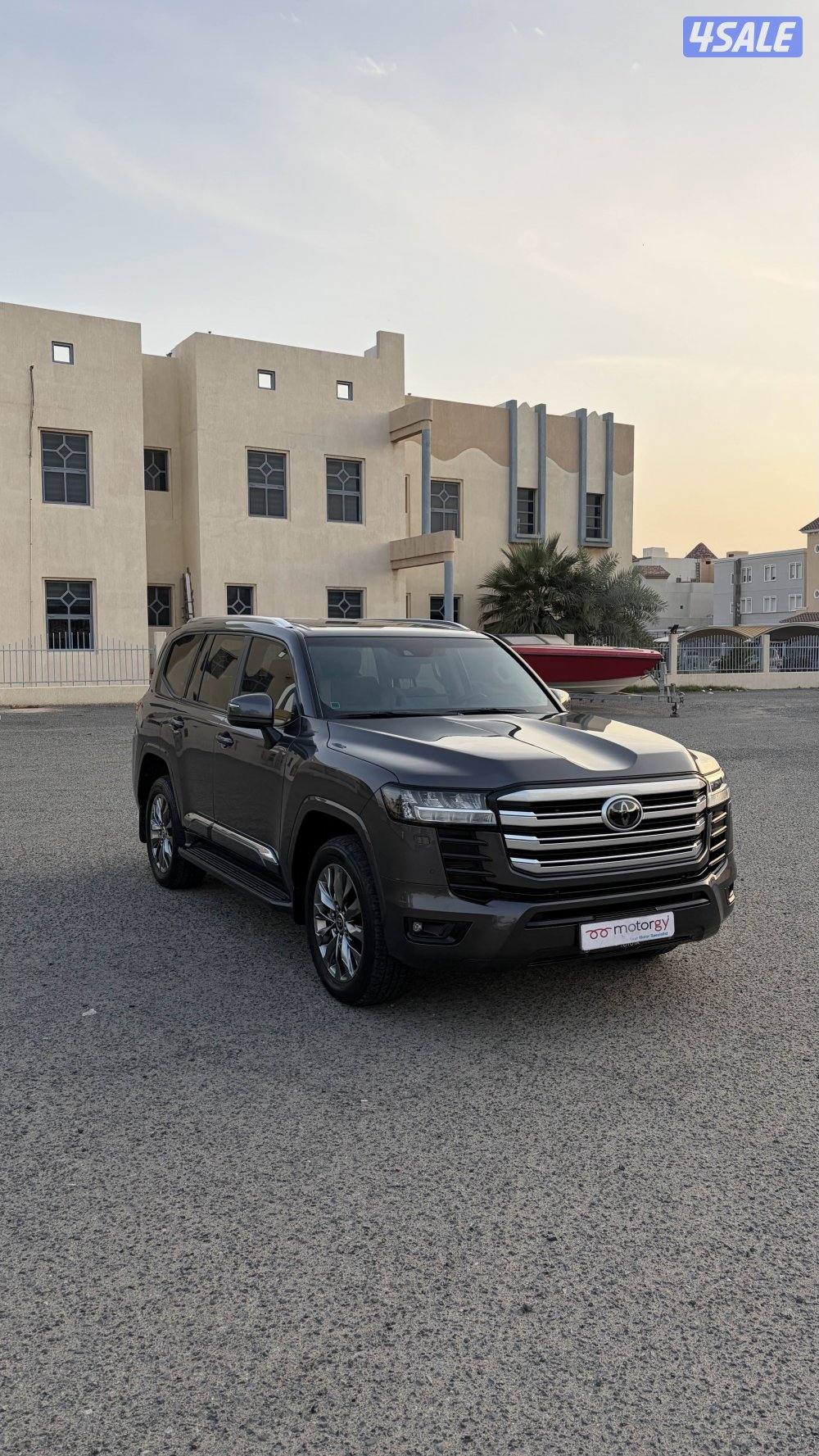 للبيع لاندكروزر GXR Aero 20231