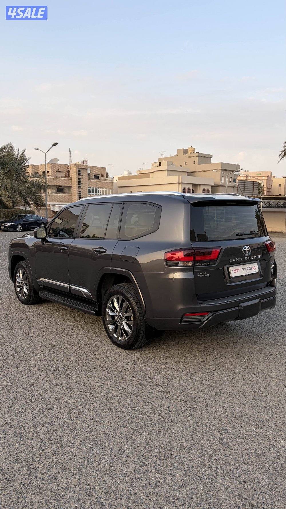 للبيع لاندكروزر GXR Aero 20236