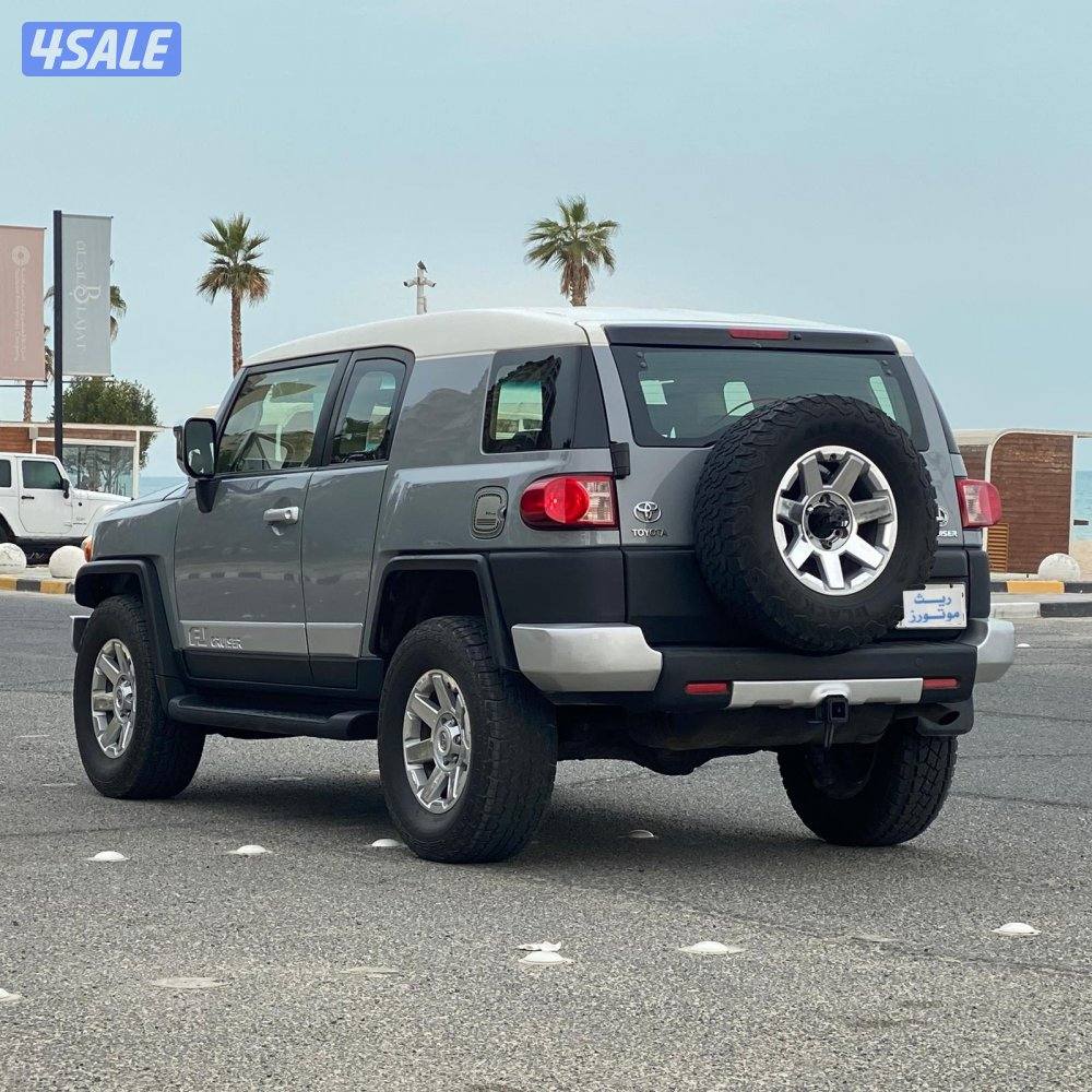 بيع🔺شراء🔺تثمين

للبيع اف جي كروزر
موديل 2016
العداد 213 الف3