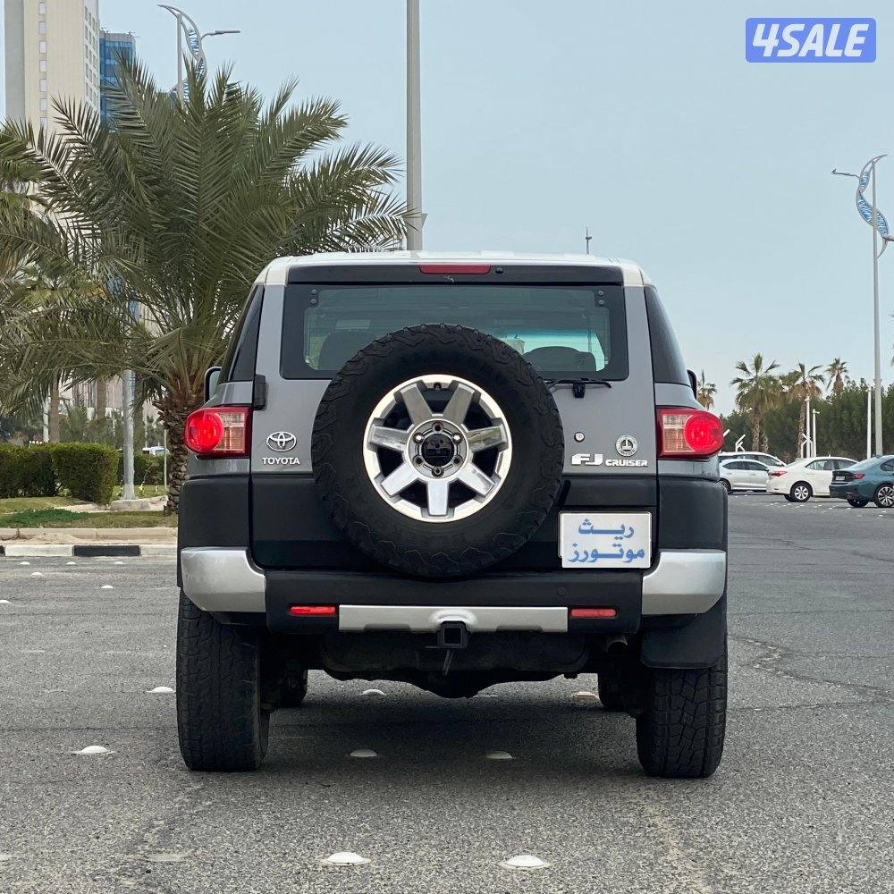 بيع🔺شراء🔺تثمين

للبيع اف جي كروزر
موديل 2016
العداد 213 الف4