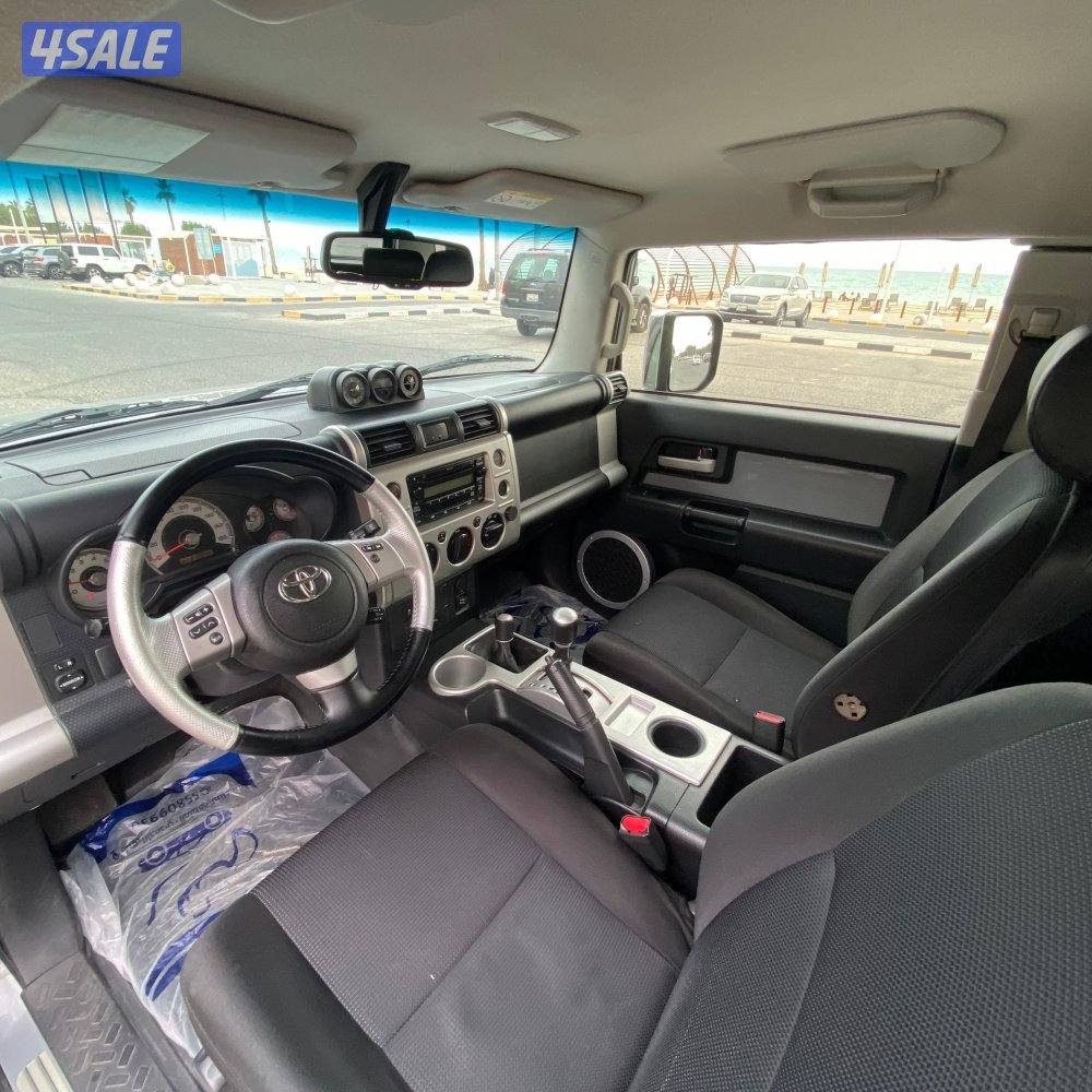 بيع🔺شراء🔺تثمين

للبيع اف جي كروزر
موديل 2016
العداد 213 الف6