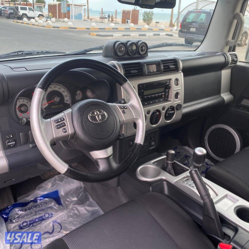 بيع🔺شراء🔺تثمين

للبيع اف جي كروزر
موديل 2016
العداد 213 الف7