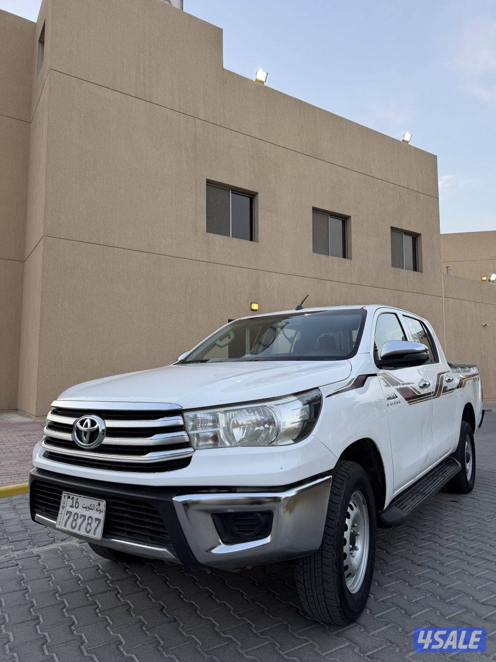 للبيع هايلكس ٢٠١٩ قير عادي دبل قير1